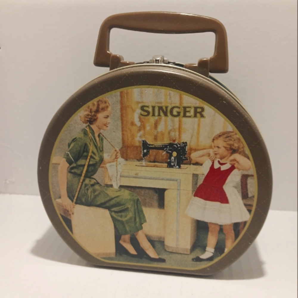 Singer vintage style children's lunch pail
